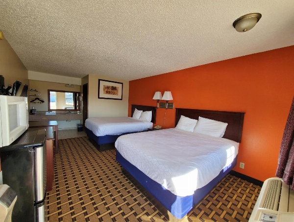 Relax Inn Henryetta image 14